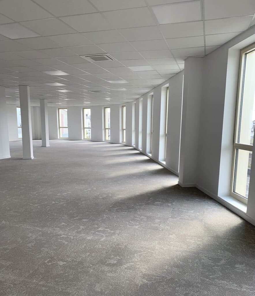New 356m² office space for sale or rent – Troyes