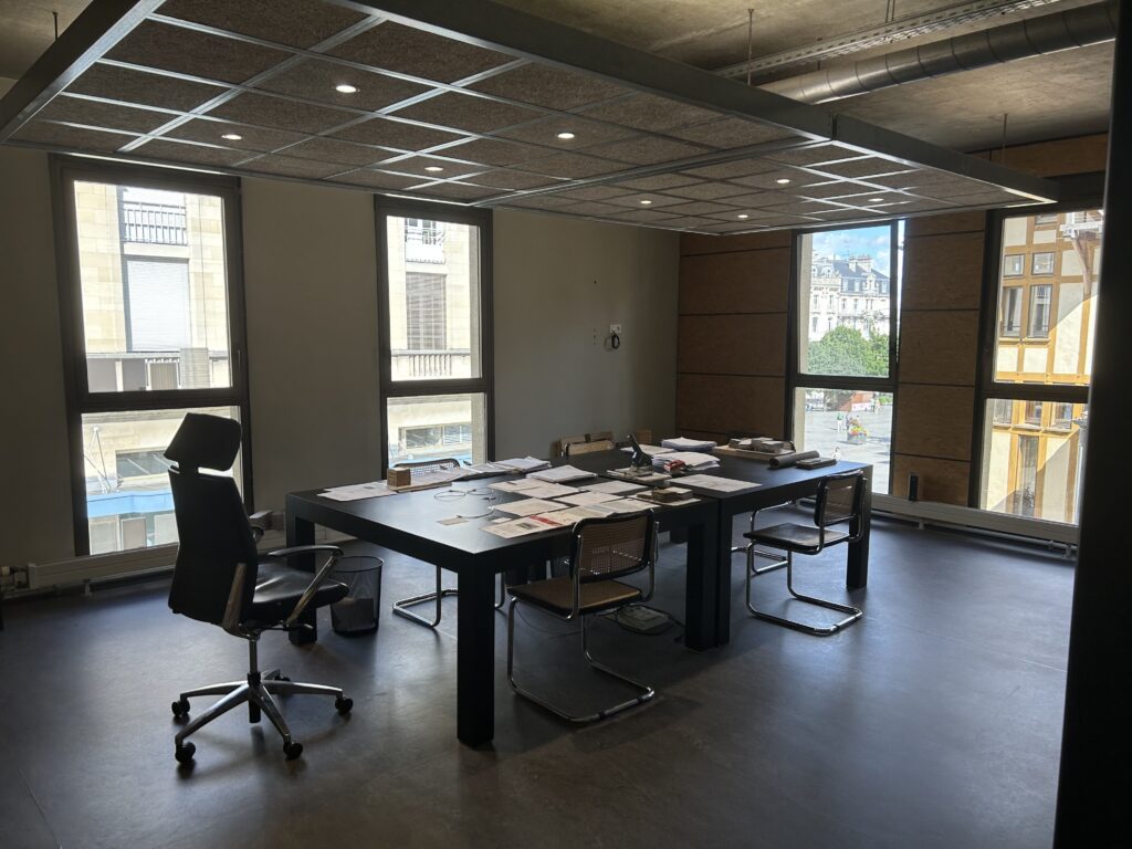 Plateau de bureau de 291m² à louer  – Troyes centre