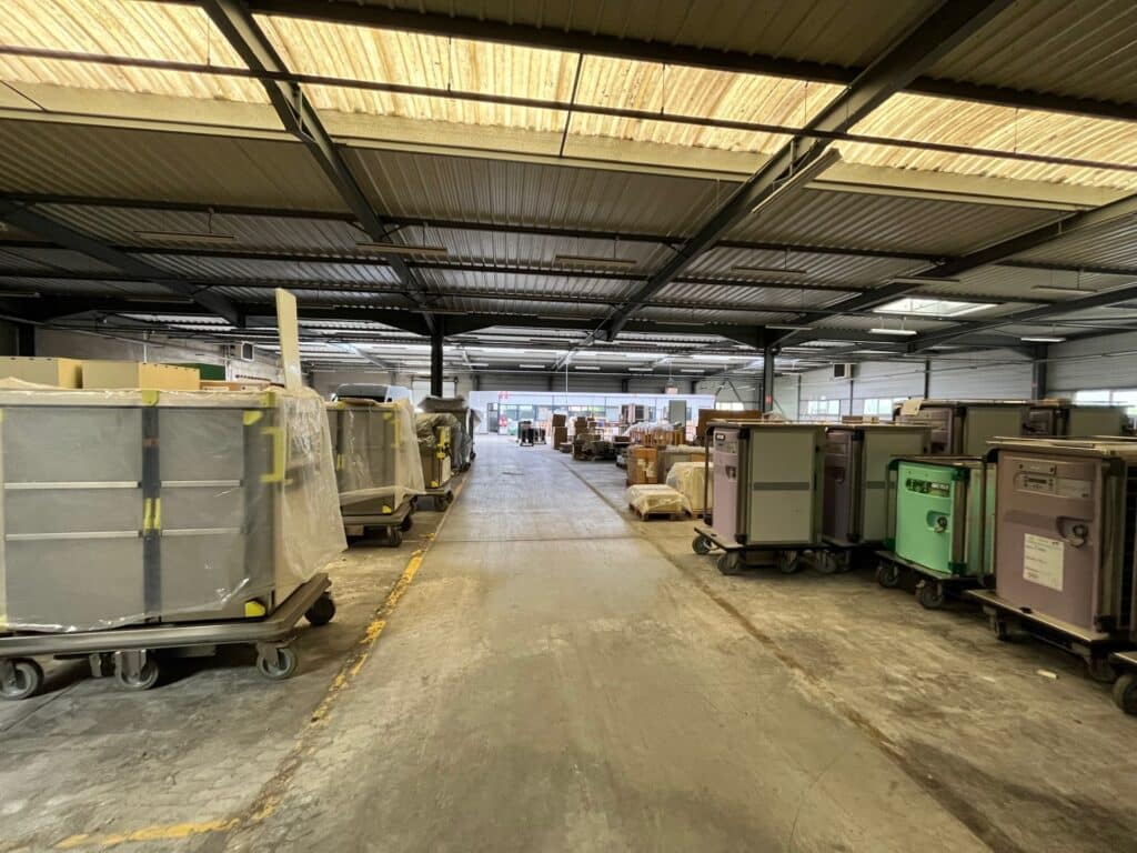 Bâtiment industriel de 2300m² à louer