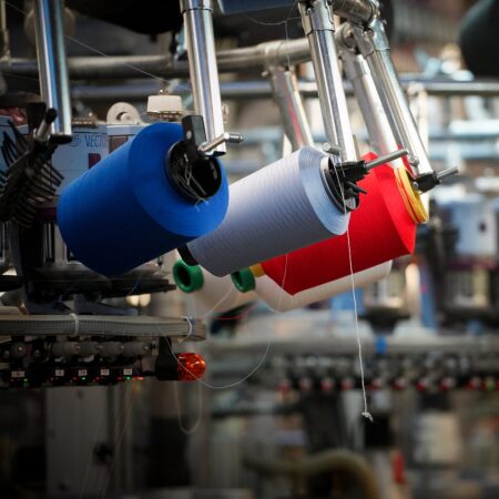 Tismail diversifie son activité : LCF devient « LCF Outdoor » pour la fabrication de chaussettes et d’accessoires textile