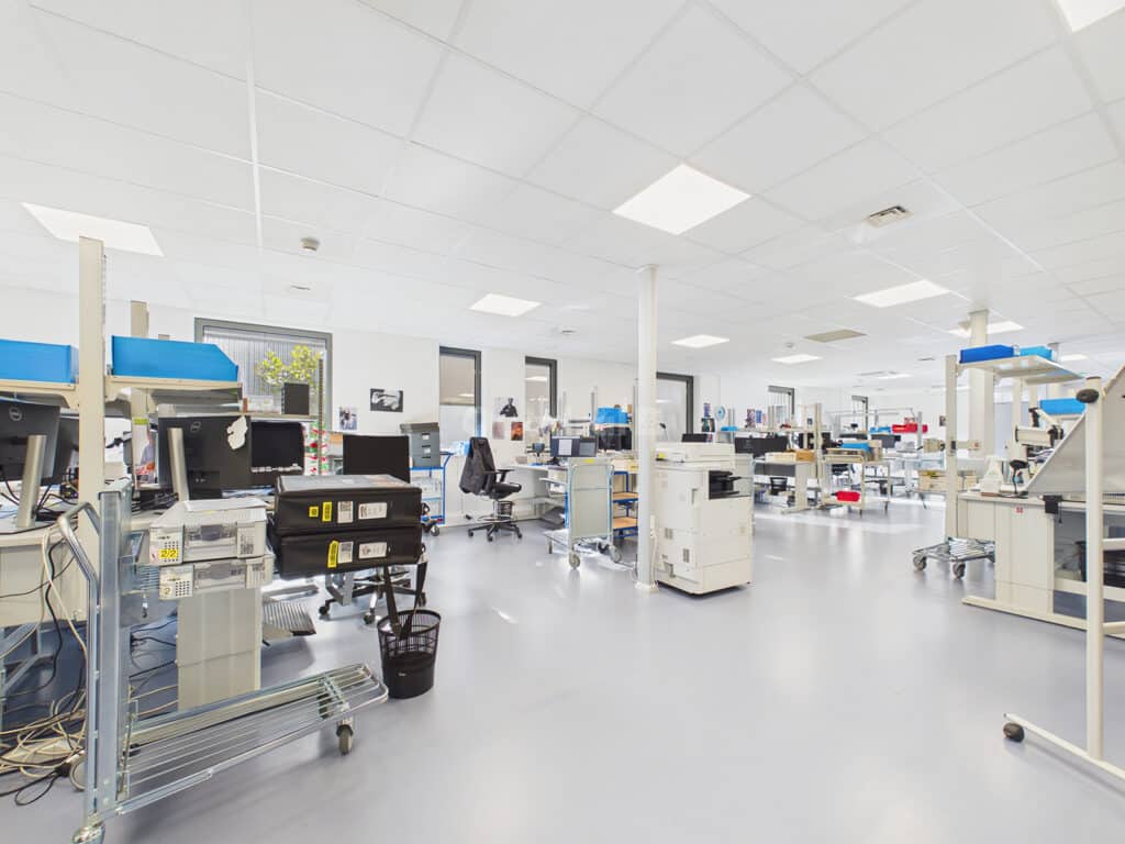 Local industriel, bureaux, entrepôt à louer ou à vendre – Troyes